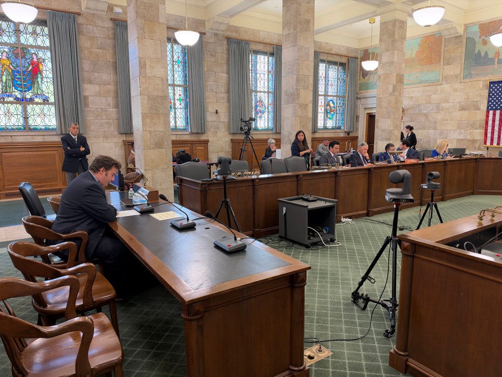 NJ Senate advances bipartisan bill targeting unlicensed marijuana and vape&nbsp;sales